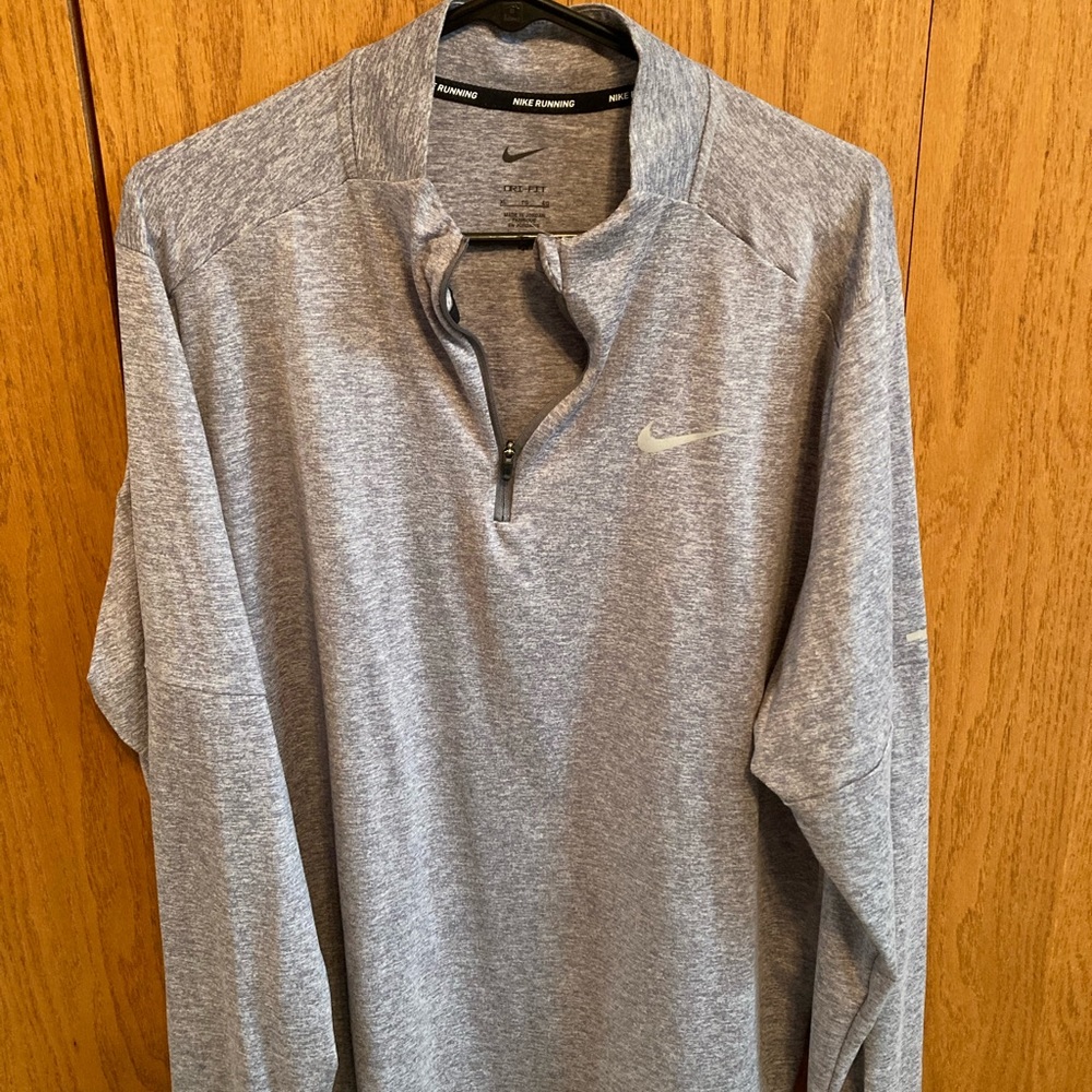 Nike quarter zip pullover XL